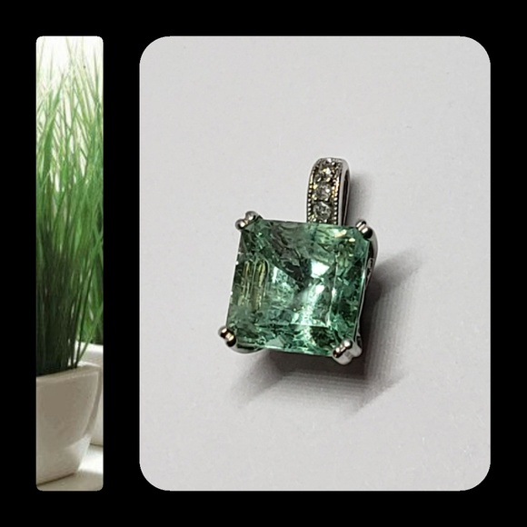 Gift jeanie Emerald Diamond 14K White Gold Pendant - Picture 2 of 7